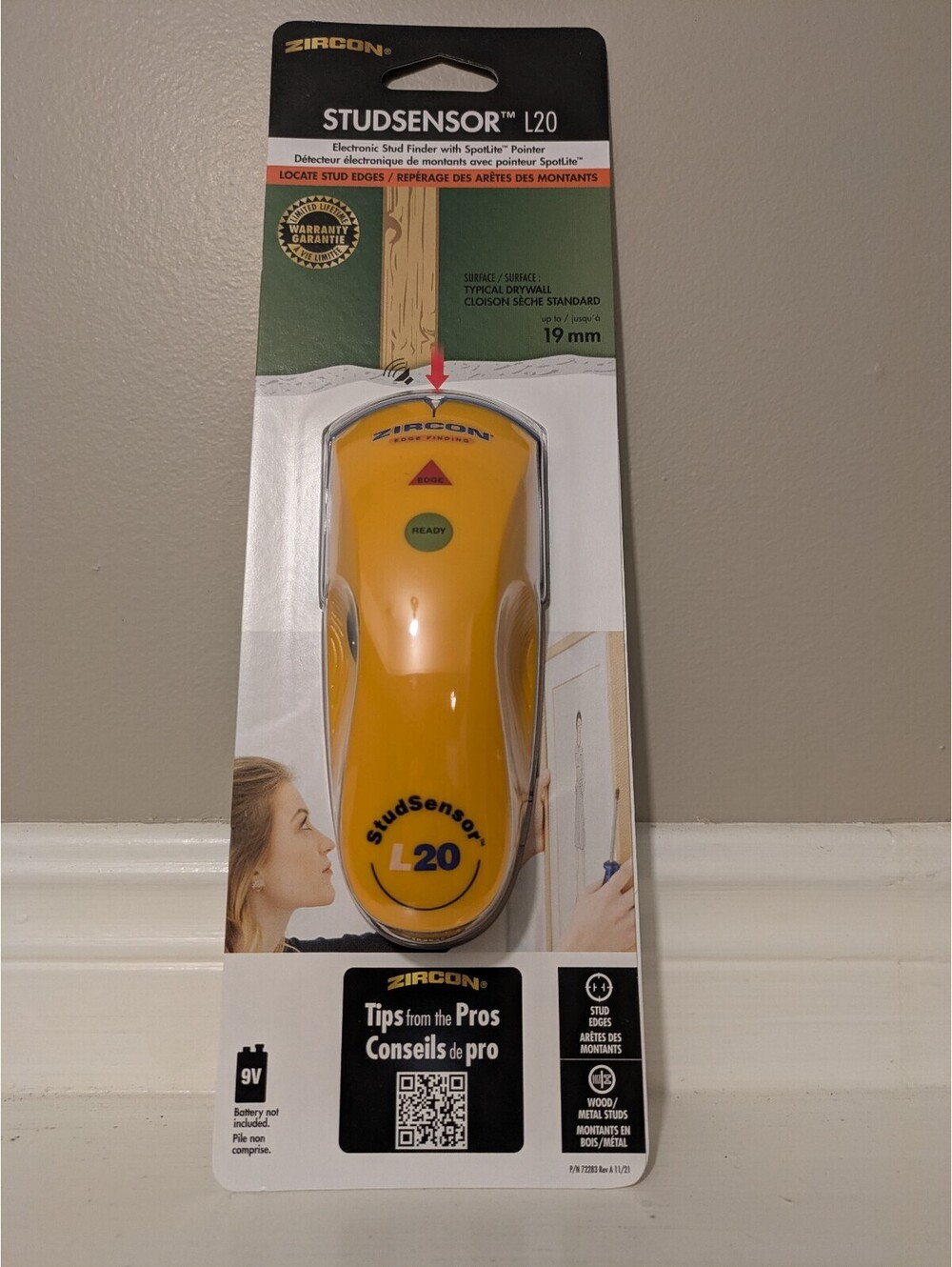 Zircon StudSensor L20 Electronic Stud Finder with SpotLite Pointer - New in box